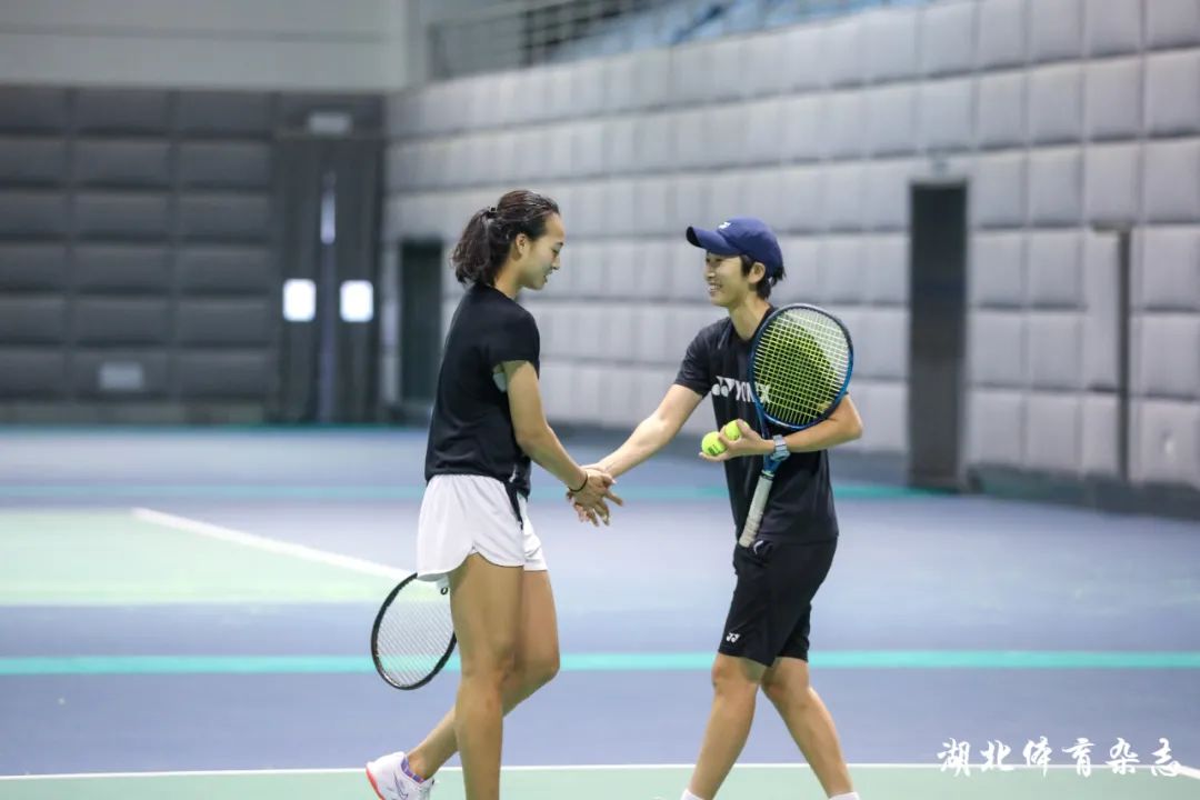 年轻球员提 年轻球员提