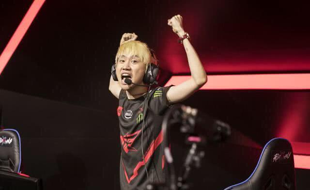 手赶中距 手赶中距