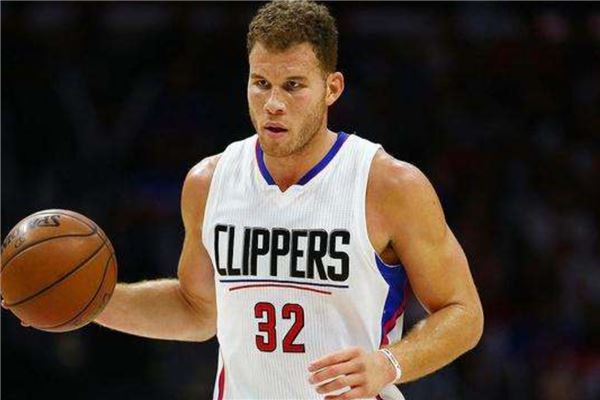 边后卫无球 边后卫无球